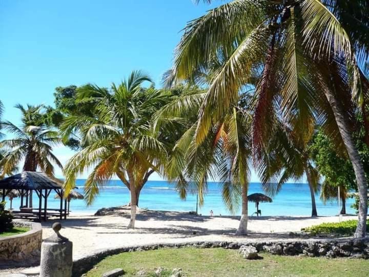 Varangue, Anse Des Rochers Saint-Francois (Grande-Terre)